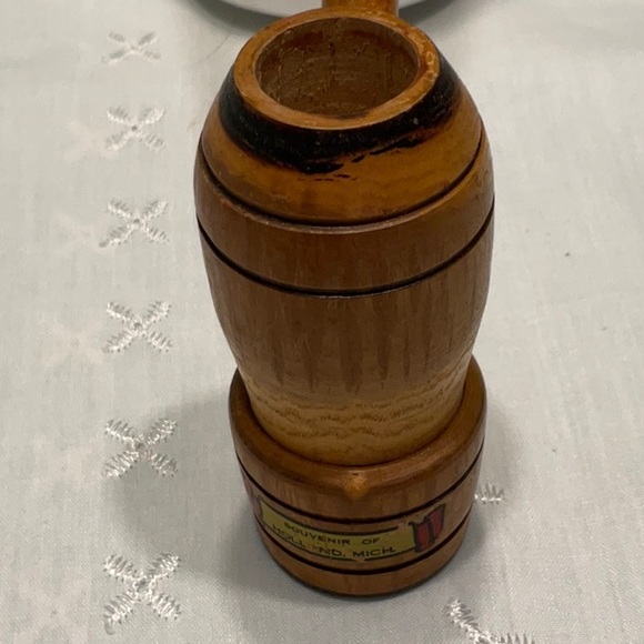 Souvenir Of Holland, Mich. wooden Smoke Pipe with Plastic Tip - Picture 4 of 4